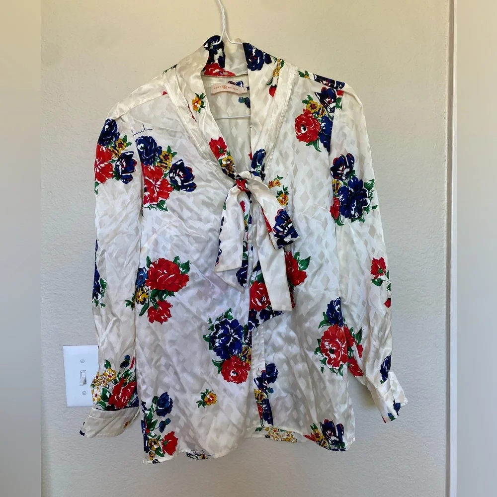 Tory Burch White Floral Blouse with Red and Blue Accents - Picture 5 of 7